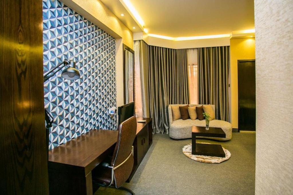 Hotel Tropical Daisy Dháka Exteriér fotografie