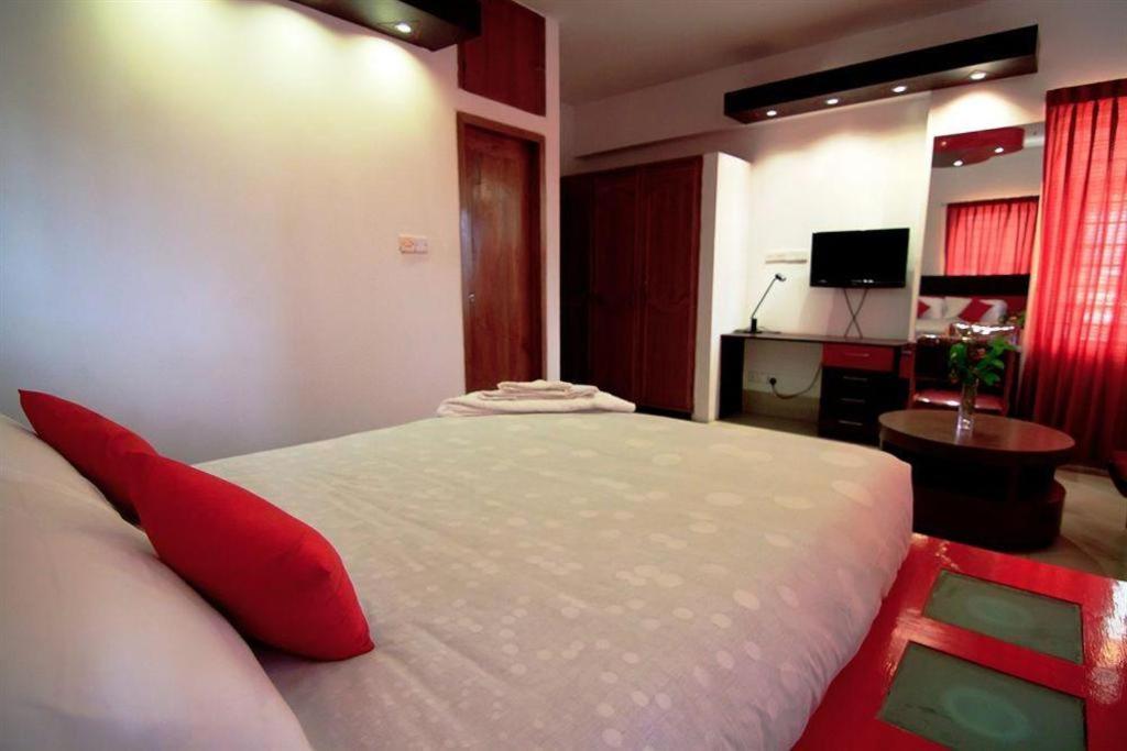 Hotel Tropical Daisy Dháka Exteriér fotografie